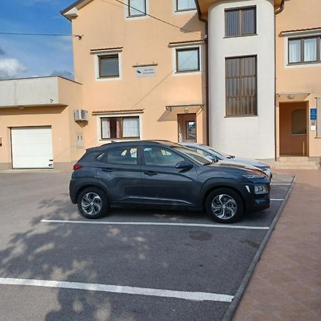 Apartman Alen Podhum Exterior foto